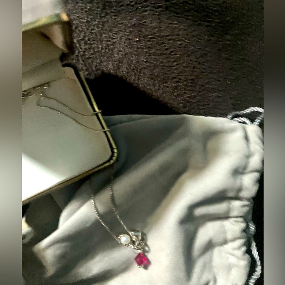 Neiman Marcus silver necklace 8” in box new